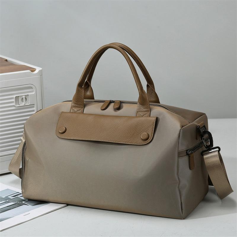 Grand sac de sport pour femme dédié au yoga et au fitness